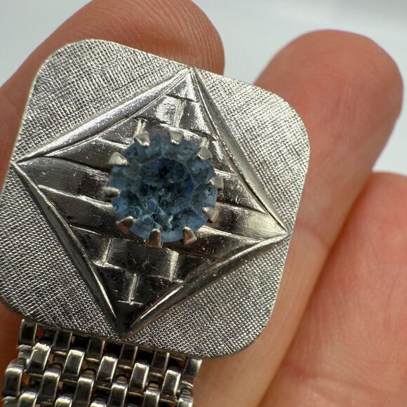 Vintage cuff links tie clips two sets silver toned mens jewelry late 1900s Swank - Picture 4 of 13